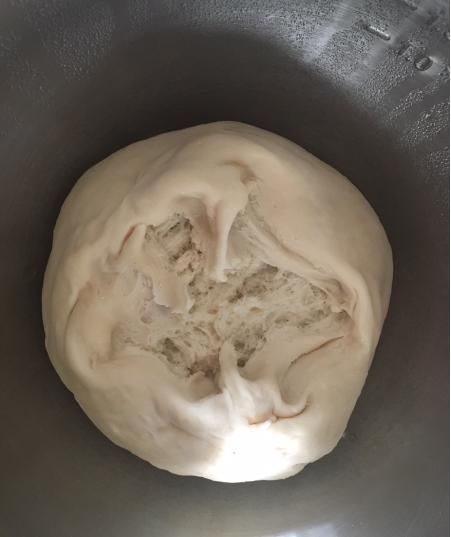 香甜|不会卖萌的面包不是好面包，仅需一次发酵的牛奶卷，香甜细腻