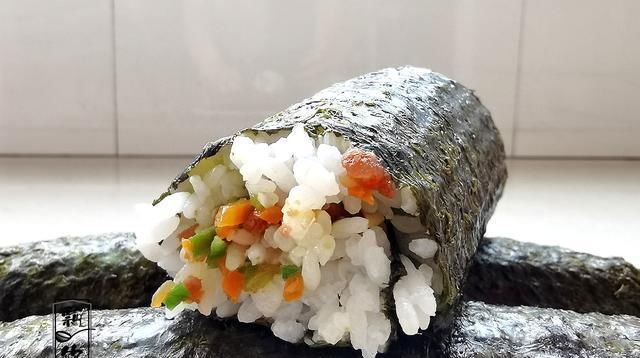  好吃|盛夏的早餐，它最合适，饭菜一体，方便省事，饱足还解馋，特好吃