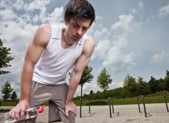  晨跑时突然|悲剧！苏州一资深跑友猝死，现场曝光，第一时间心肺复苏仍无效