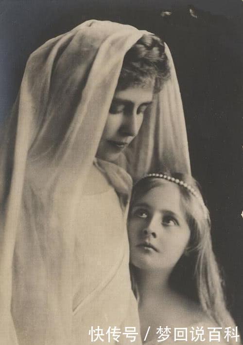 妹妹|外婆是英国女王,妹妹是皇后,她临终遗言不葬中国不入土