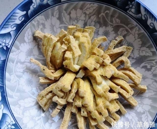  吃光|菊花豆腐，酸甜可口，营养丰富，连汤都吃光了