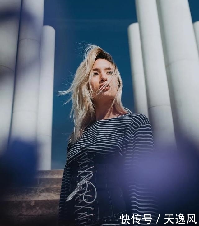 时髦|这位法国小姐姐的混搭技术,让你时髦到炸街,学起来却毫不费力