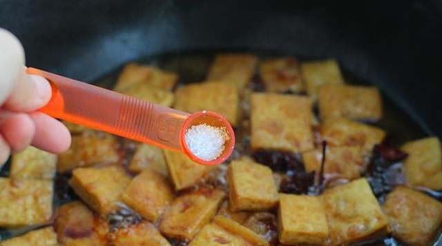  豆制品|比肉还好吃的零食，蜜汁豆干，做法简单，营养美味，好吃到不停口