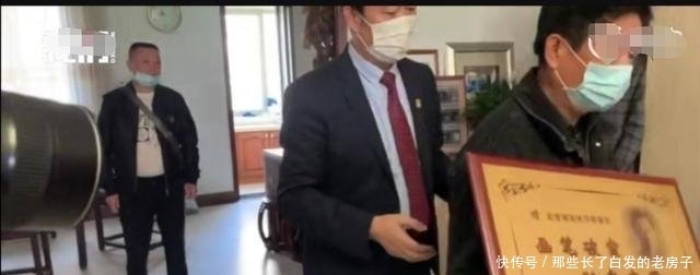  章荣高|章莹颖案，其父亲男友都认为香槟分校有这样的责任，意外