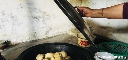 吃不到|回农村老家走亲戚,长辈做了一桌满是乡愁的菜