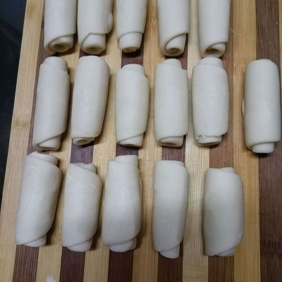  盖上保鲜膜|蛋黄酥