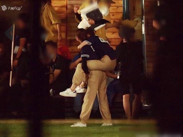  黄龄|孟美岐《奔跑吧》“开局自爆”但撩姐满分，与黄龄宋祖儿互动好撩