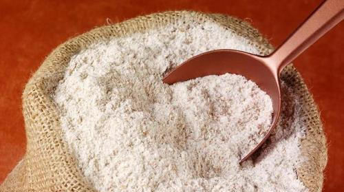  夏天|夏天面粉里容易生虫，磨坊老板教我这样做，面粉放一年都不结块