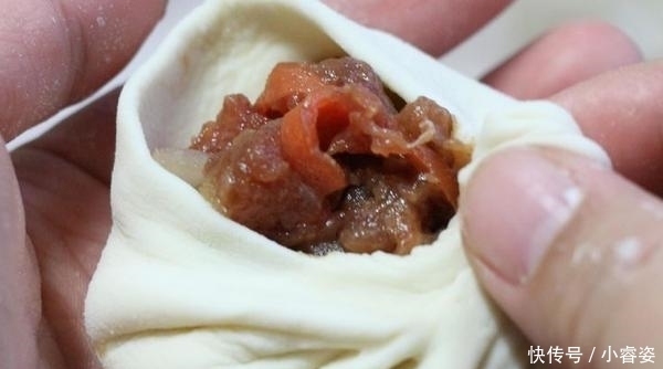 牛肉饼|家庭版牛肉饼制作教程,调馅有讲究冷藏1小时,汁多还鲜香