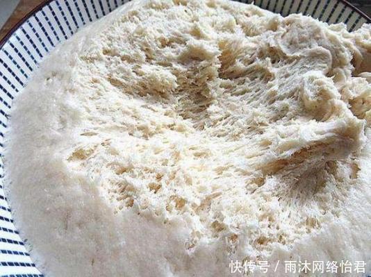  蒸出来的馒|蒸馒头别只放酵母和白糖，加一点“它”，10分钟发满盆，还更香软