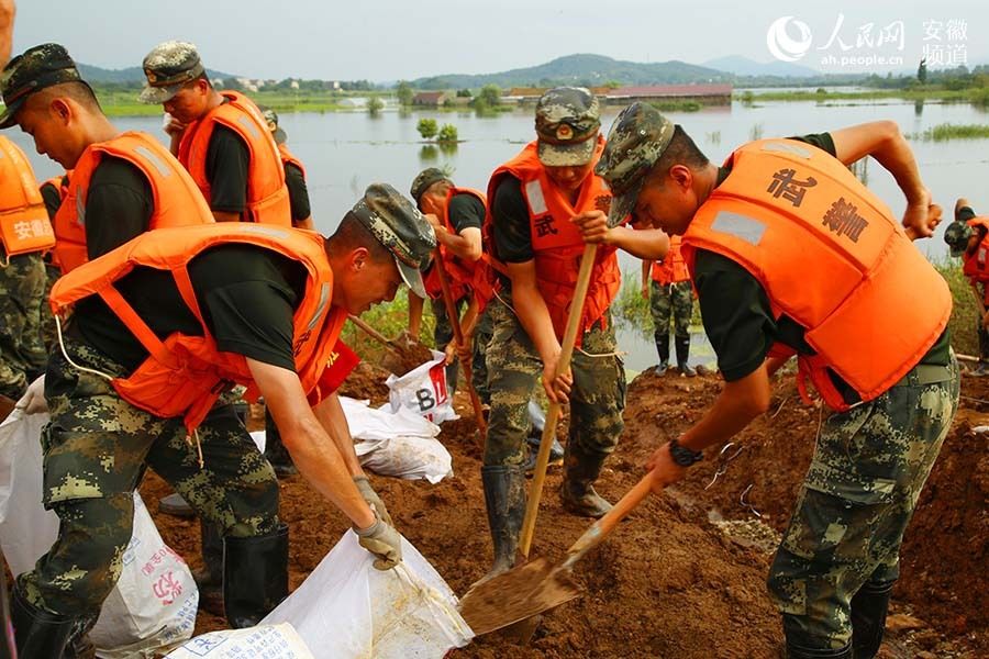 复兴|武警火速驰援枞阳复兴圩 高效排除一处坍塌险情