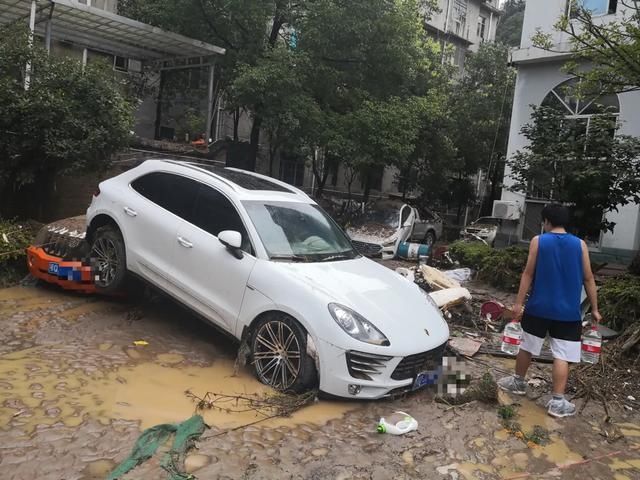  华安保险|车辆遭遇山洪灾害，理赔该怎么办？