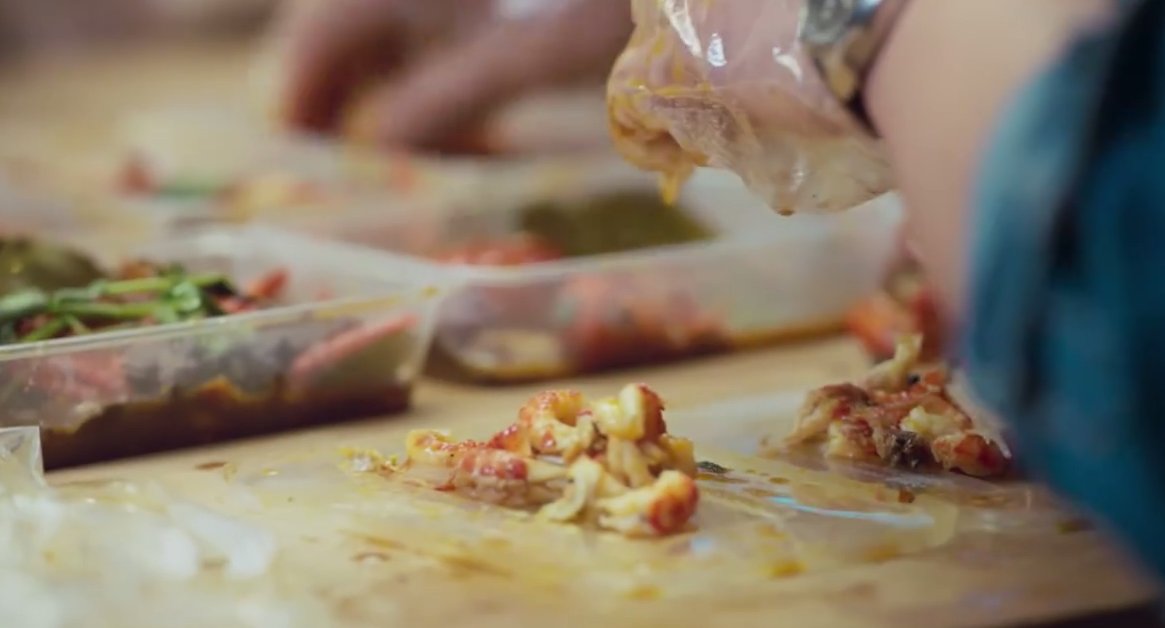  盒饭|“鲜厨”李子峰惊喜现身《中餐厅》，8万块鼓励基金只为卖盒饭？