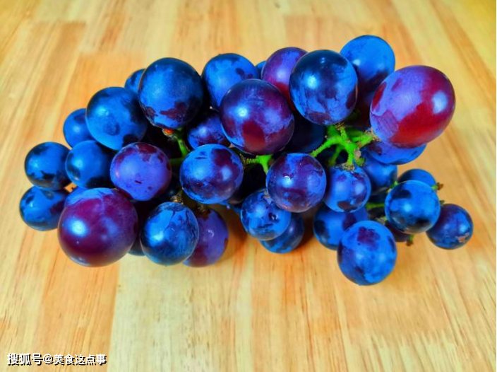 葡萄|葡萄只用盐和面粉洗,等于吃农药,教你一招,虫卵农药残留全溜走