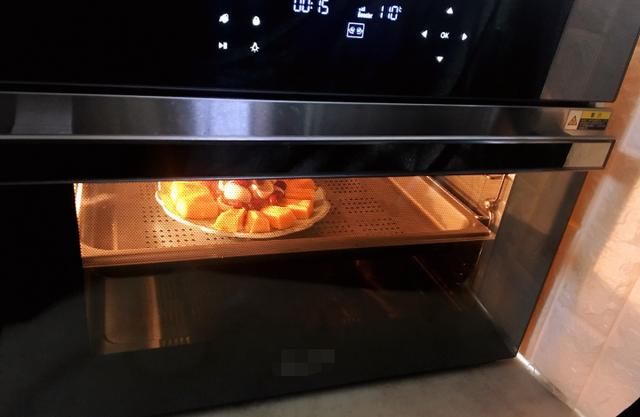  比炒|夏天，南瓜的新吃法，不用一滴油一粒盐，比炒的好吃百倍