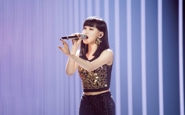  举动|继阿朵叫停打投，黄龄也为粉丝全额退款，姐姐们这一举动让人钦佩