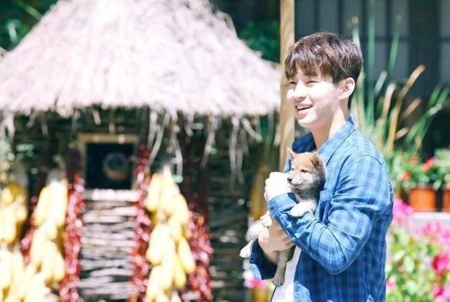  发光|刘宪华工地改编热门单曲：从黑暗中走来，在音乐中发光