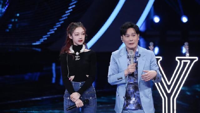 谭咏 我们的歌2：前辈配置豪华，新生首秀拉胯，李健追星谭咏麟成为舞台之光