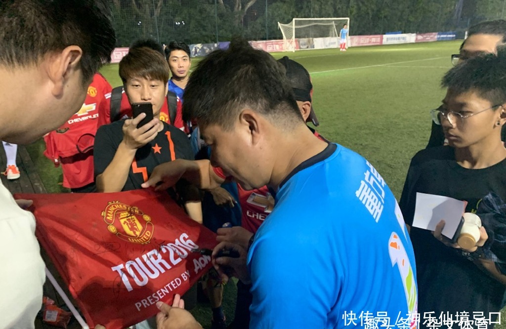 金靴|中国球员也能在欧洲拿金靴!31岁退役留下遗憾,名气不输武磊