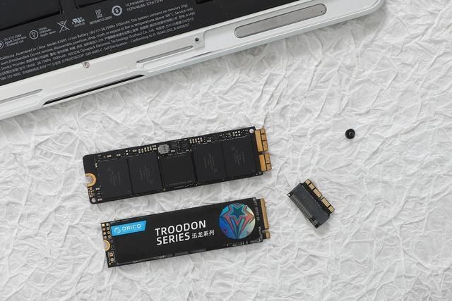  中国|告别MacBook小容量，网友：中国技术让库克泪流满面，这操作香