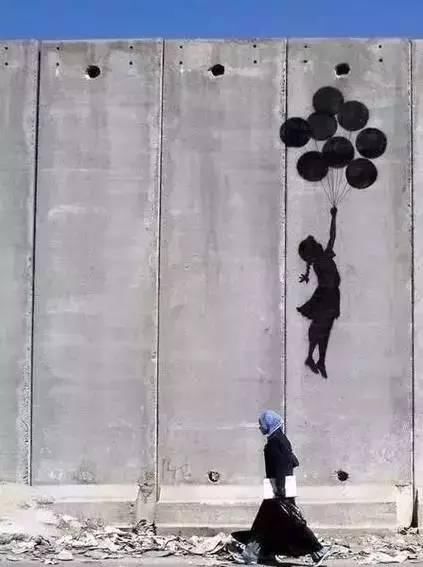 头疼|最让警方头疼的画家：偷偷把自己的作品带进卢浮宫，展览8天才被发现...