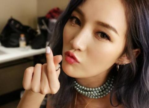  心机|孟佳画鸽子蛋眼妆？这些心机女团眼妆你都会了吗？