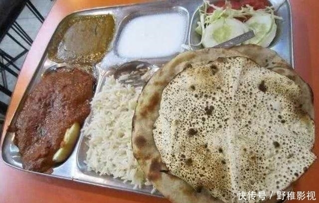 印度人|中国小伙在印度吃肯德基,上餐之后,为何会愣到不知如何开吃