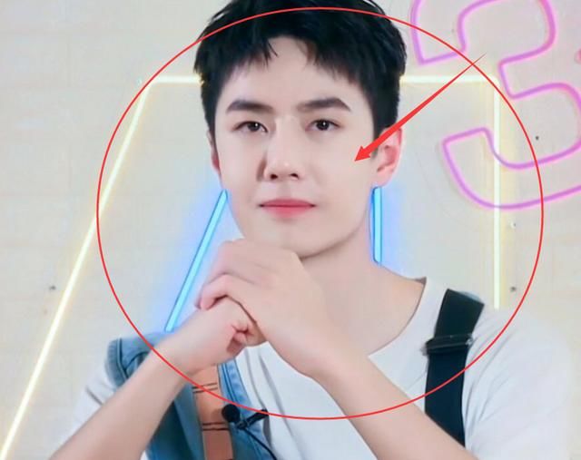  滤镜|王一博参加直播活动，没有了综艺顶级滤镜，王一博形象颜值很真实