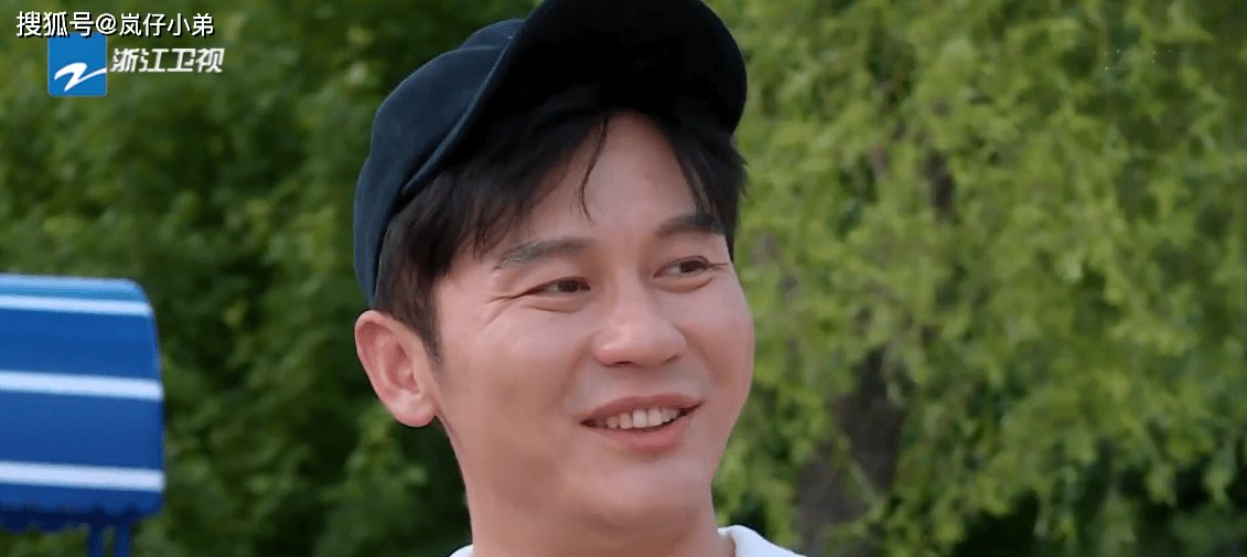  导演|本期《跑男》飞行嘉宾引发争议，一个当面怼导演，一个被导演diss