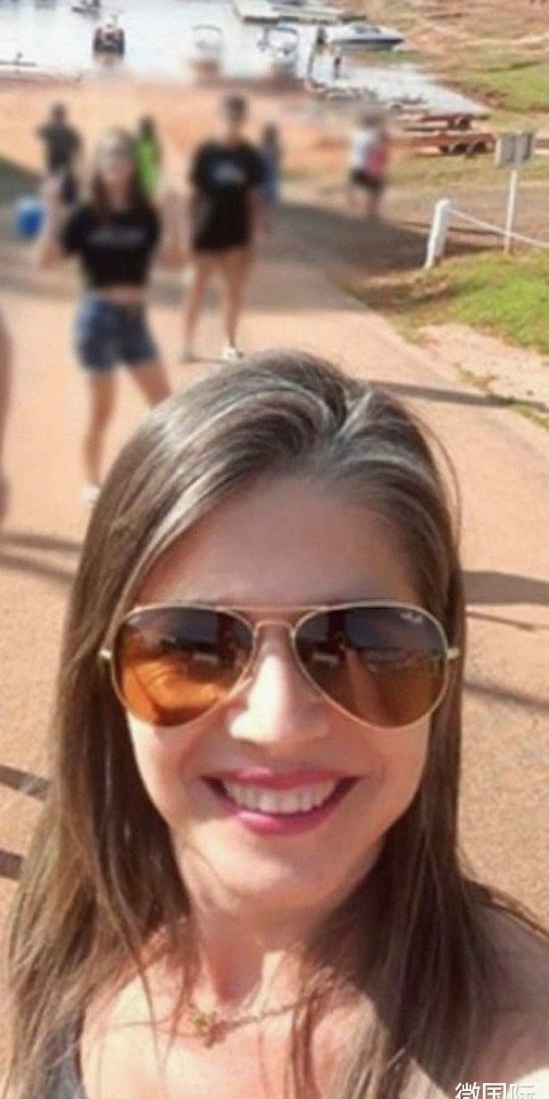 费雷拉|女子在船上开心自拍,网上晒照称自己的生活美好,几分钟后溺水身亡