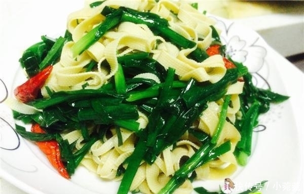 豆制品|春天炒蔬菜,给肠道洗个澡,吃多也不怕胖,没吃过的要试试