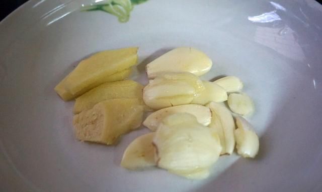 板栗鸡块|外国人叫它“人参果”,和鸡肉一起炖,健脾养胃还补肾