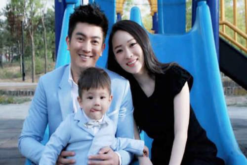  孩子|同样是在家带娃，霍思燕和应采儿的家中客厅却截然不同，各有利弊