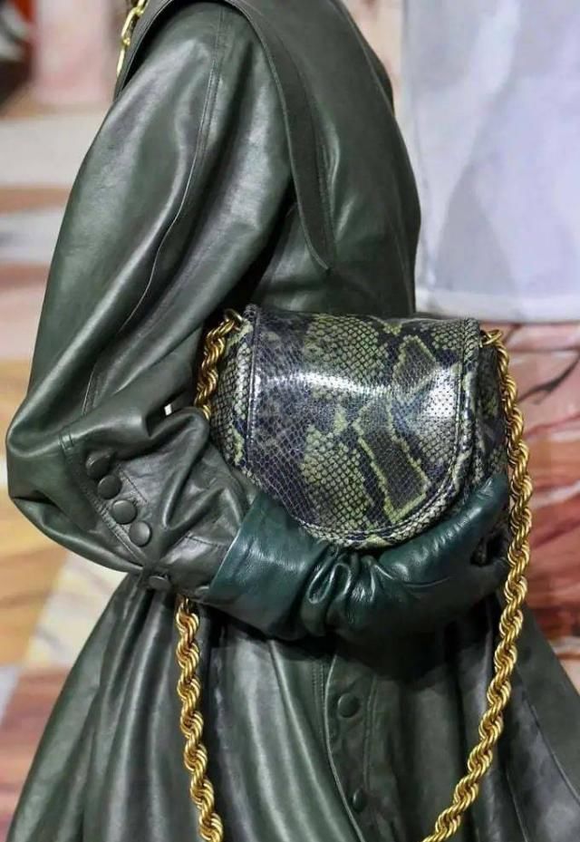 究竟|究竟为何大家如此“链链不舍”?!