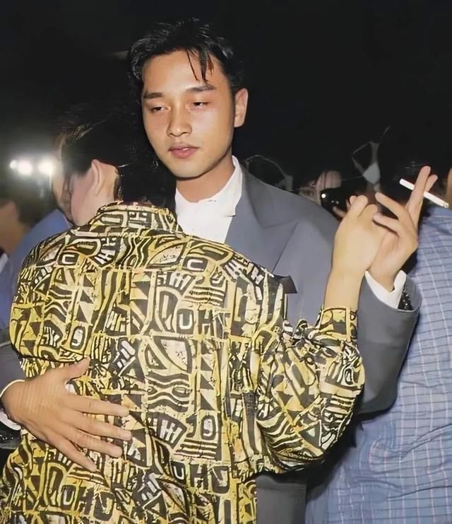 老公|她嫁百亿老公住8层豪宅,生了3个娃样子竟能保持30年不变