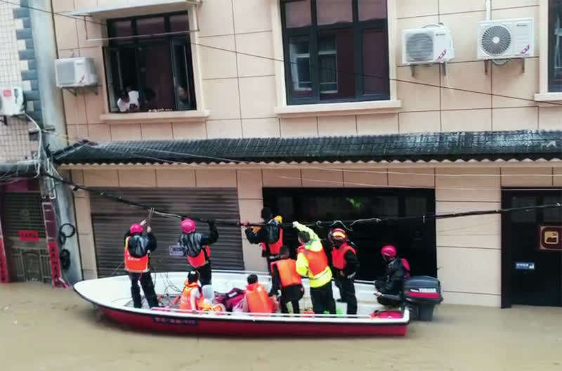 消防救援|湖北建始洪灾致5人死亡1人失联消防营救转移960余人