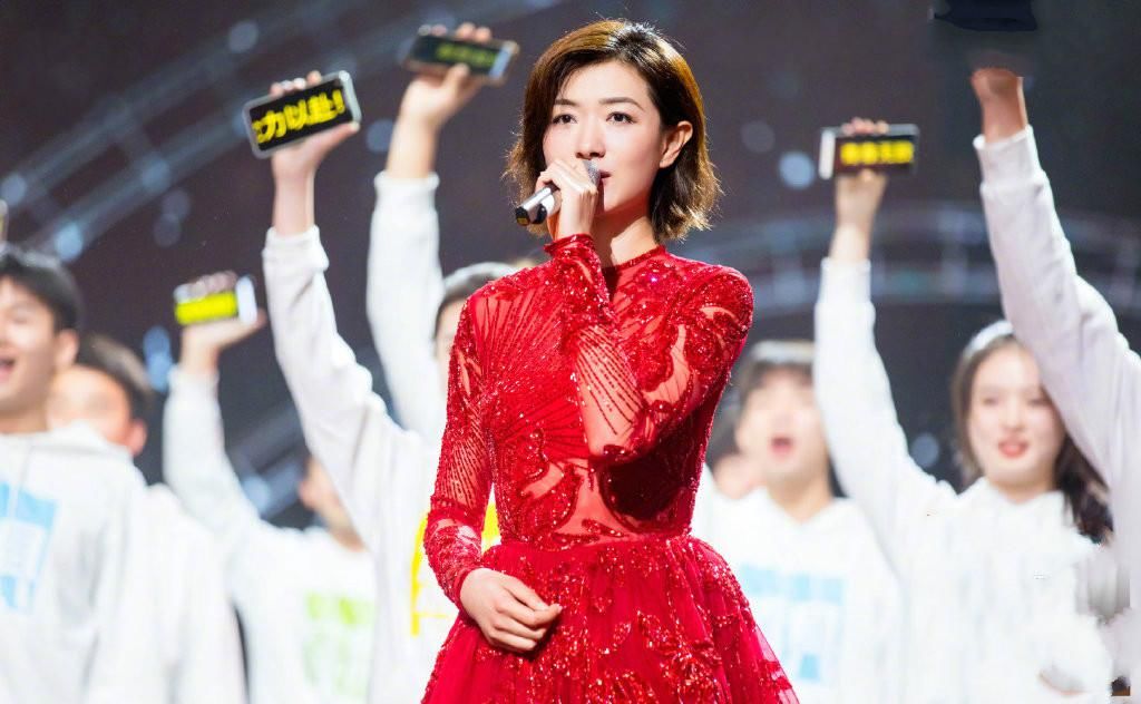  晚会|金鹰节晚会对战秋季盛典，浙江台收视遗憾败北，湖南台赢在这三点