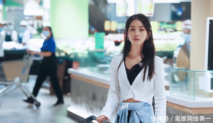 嘉宾们|赵丽颖参加中餐厅太懒?切肉累到手抖,网友:装出来的