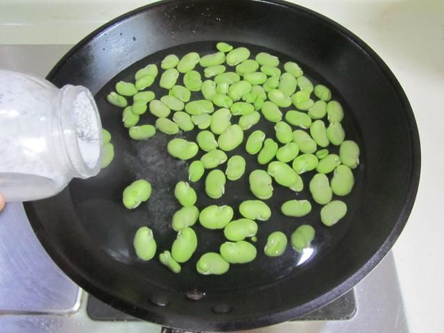  身上|猪身上此部位比排骨还要香，1斤不到10元，炖一锅吃一天