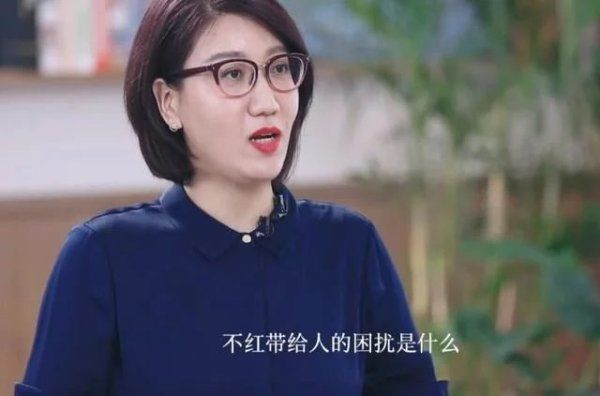  万茜|拆穿万茜、狠怼宁静，被称明星照妖镜的毒舌主持，终于遇到对手了