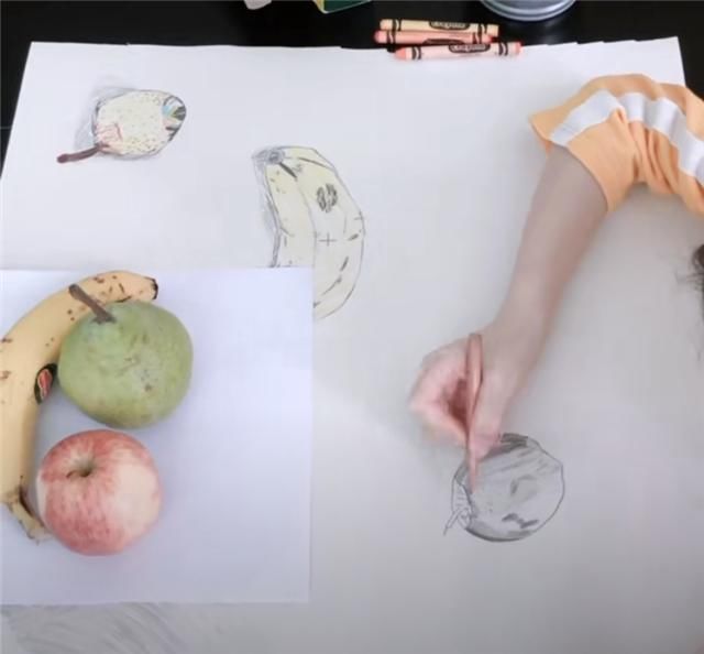  庆生|体操冠军李小鹏晒39岁庆生照，儿子女儿环抱在左右，实在太幸福