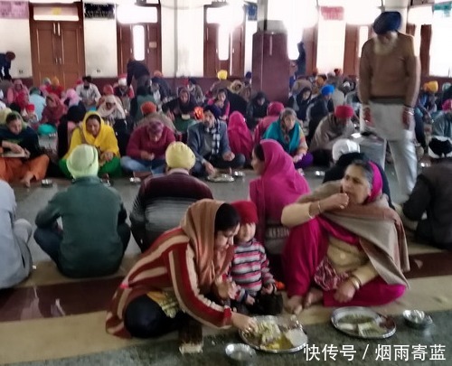 全免费|全球“最大”食堂,每天供10万人就餐,吃饭住宿全免费