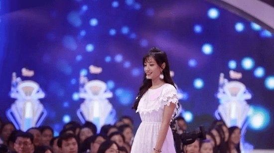 相亲类型|相亲节目全是托?有对象的还上去?人设全是节目组给安排的?