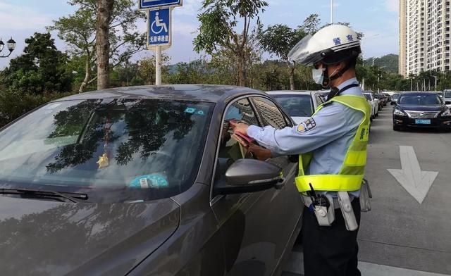 香洲交警|网友的一番留言,竟让珠海街头大量车辆突然消失!街坊纷纷拍手叫好!