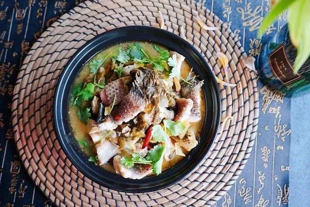  酸菜鱼|经典酸菜鱼，厨房小白想一次做成功，掌握这几个窍门，半分钟就会