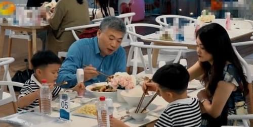  中餐厅|《中餐厅》林大厨的厨艺咋样？看到他做的水煮鱼片，网友：服了！