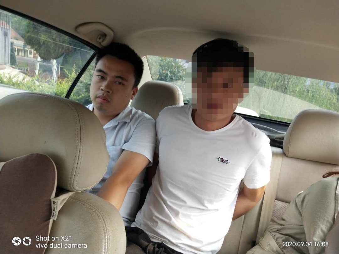 上犹县城|两男子开着宝马偷摩托车？嫌疑人：宝马是租的二手车，开豪车只为不被人怀疑