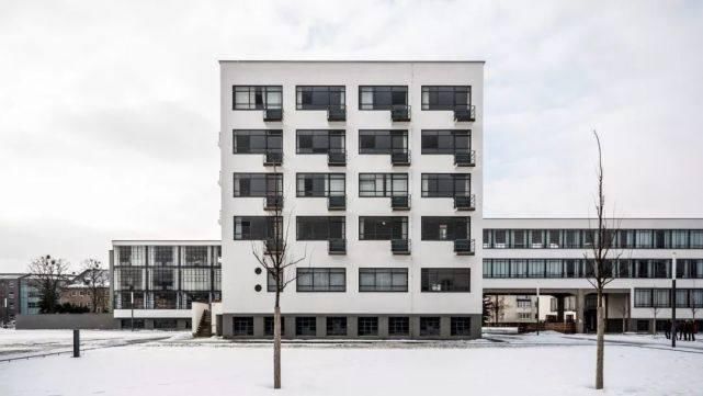  审美|100岁的包豪斯如何撕碎古典审美