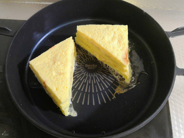  吐司|令孩子着迷的早餐，水果馅、蛋奶皮，不放糖自然香甜，3分钟搞定