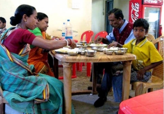 回去|为何印度美女尝过中国美食就不想回去了?看下印度的一日三餐秒懂